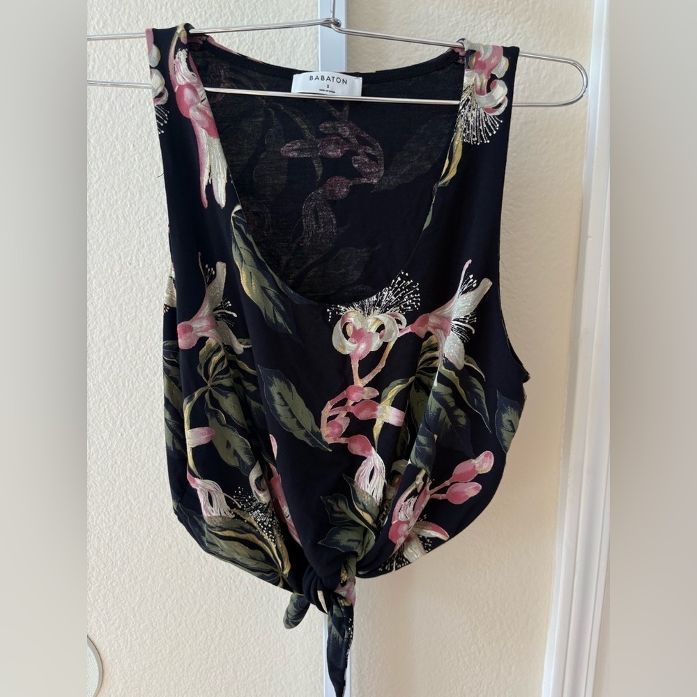 Babaton Aritzia Jeronimo Tie Front Tank in Black Floral - Size S